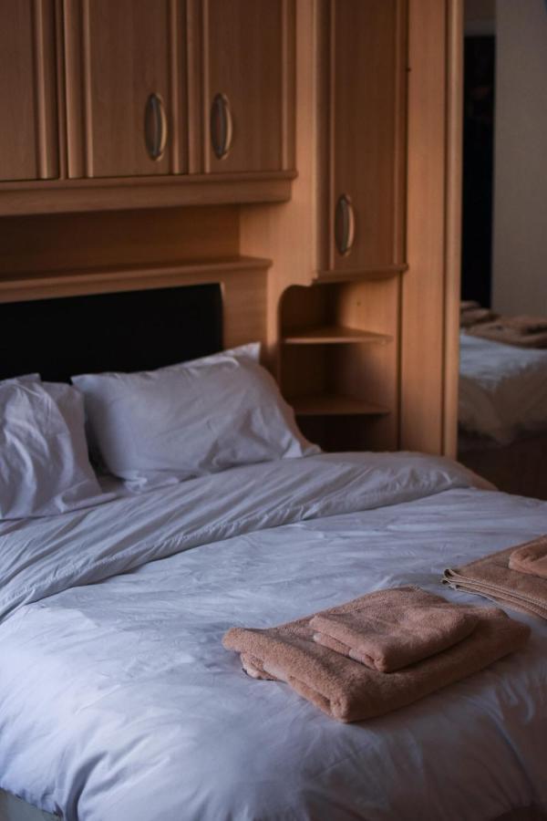 The Crown And Woolpack Hotel Long Sutton  Buitenkant foto
